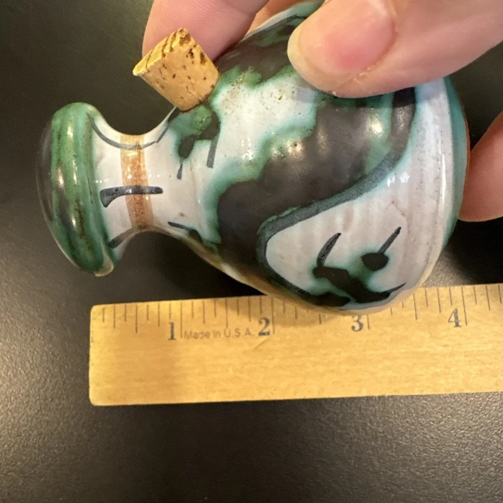 Handmade‎ Pottery Salt & Pepper Shakers Dragonwear Green Gray Stamped Tintagel